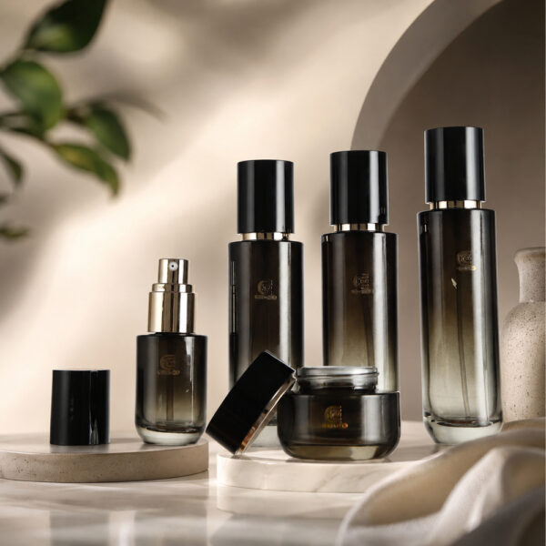 black lotion pump bottle